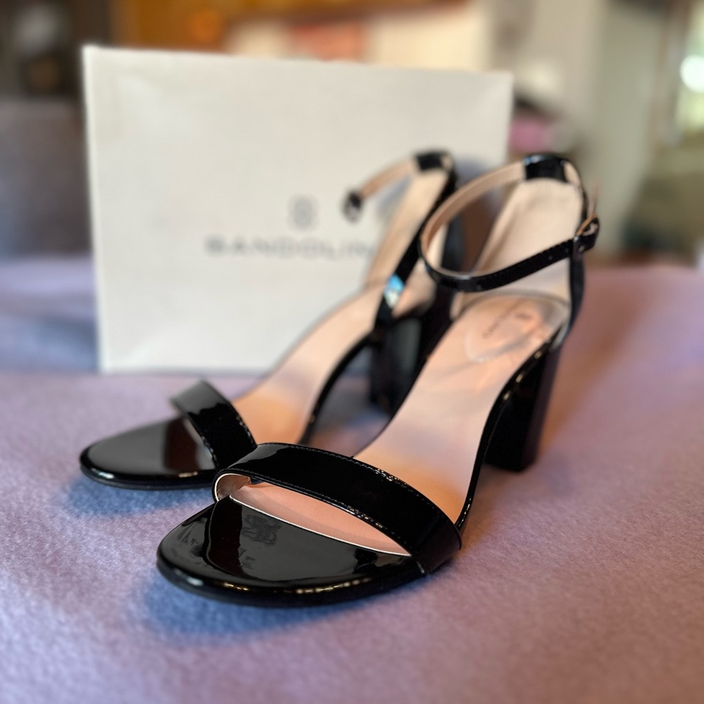 Bandolino Armory Ankle Strap Sandal -Size 7.5M